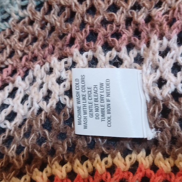 Roz & Ali Open Weave Pullover Top - Picture 9 of 9